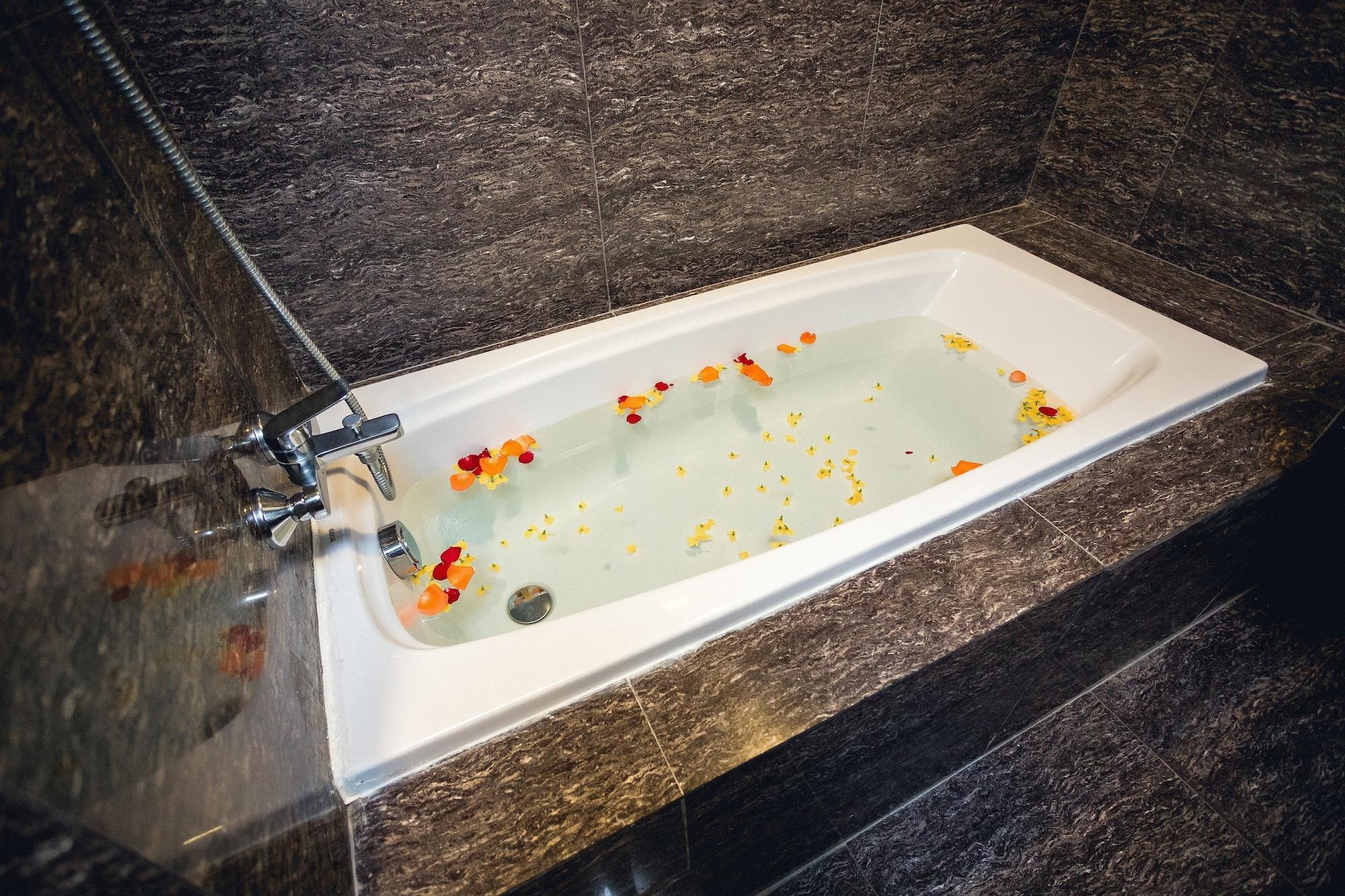 Elegant Hotel Pyi Thar Yar Yangon Bagian luar foto