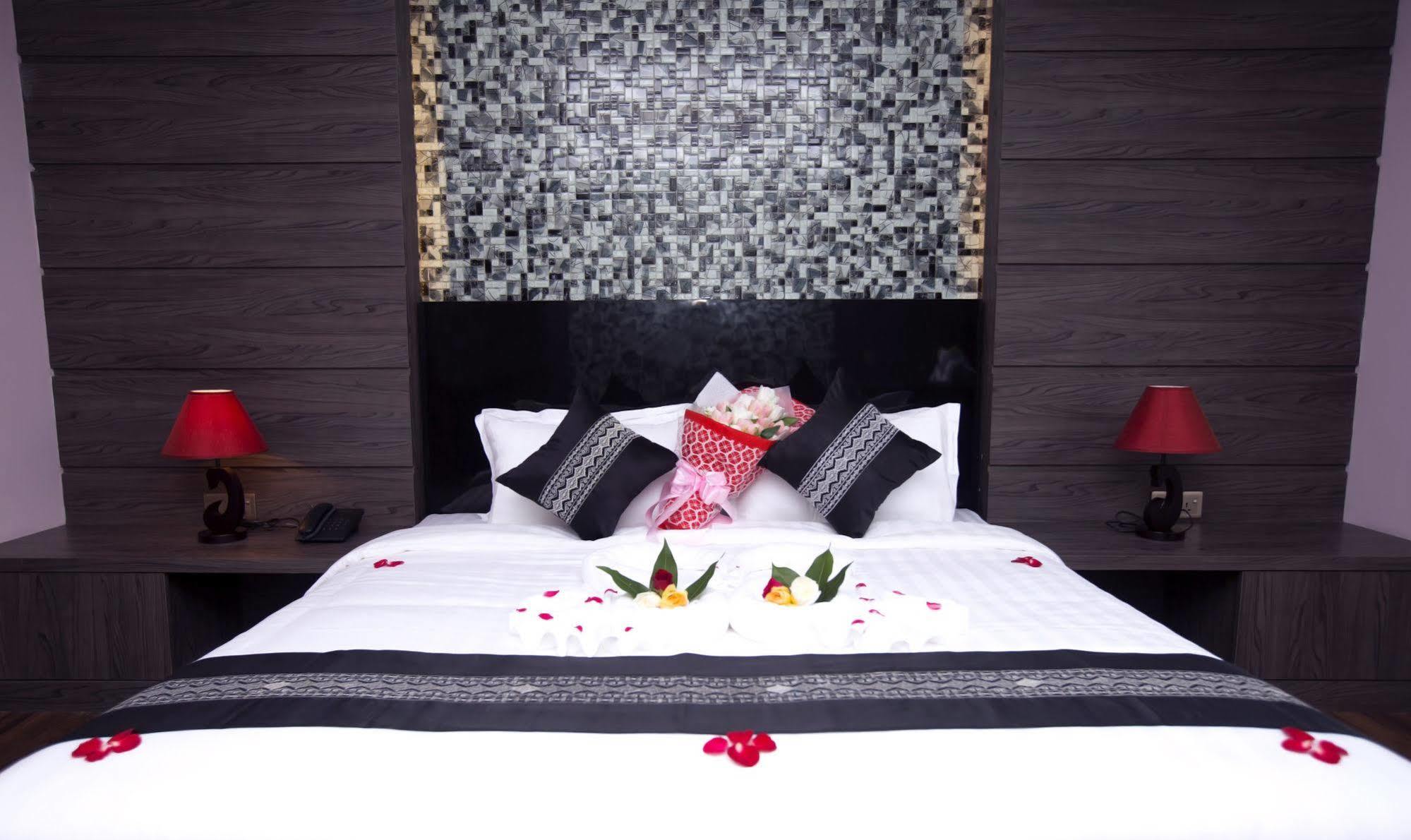 Elegant Hotel Pyi Thar Yar Yangon Bagian luar foto