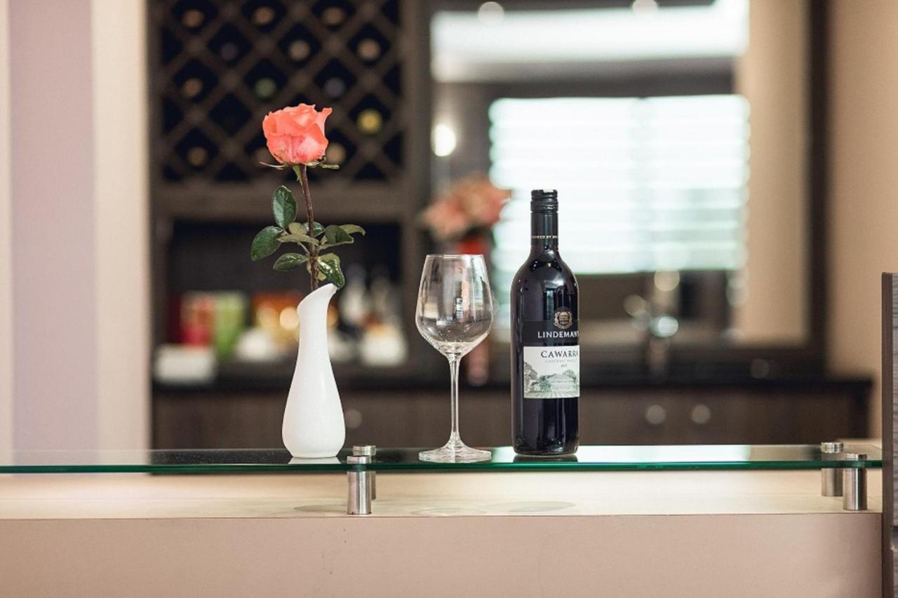 Elegant Hotel Pyi Thar Yar Yangon Bagian luar foto