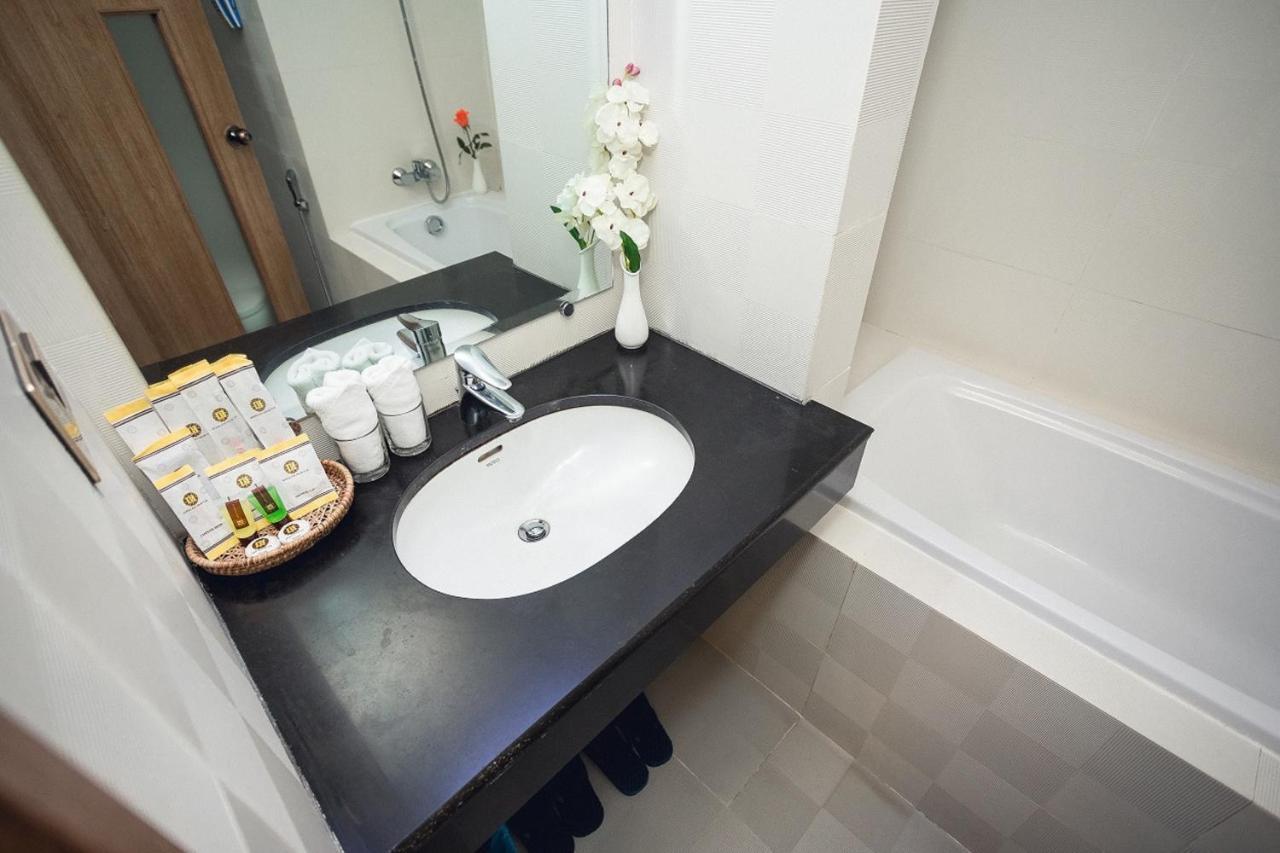 Elegant Hotel Pyi Thar Yar Yangon Bagian luar foto